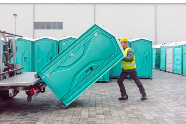 Portable Toilet Options We Offer in Venice Gardens, FL